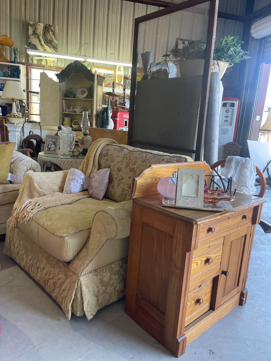 Brandi Lane barn Sale at estate sale in Granbury, TX