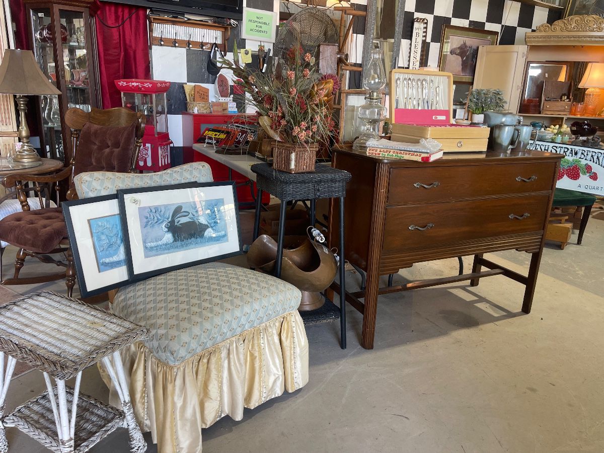 Brandi Lane barn Sale at estate sale in Granbury, TX