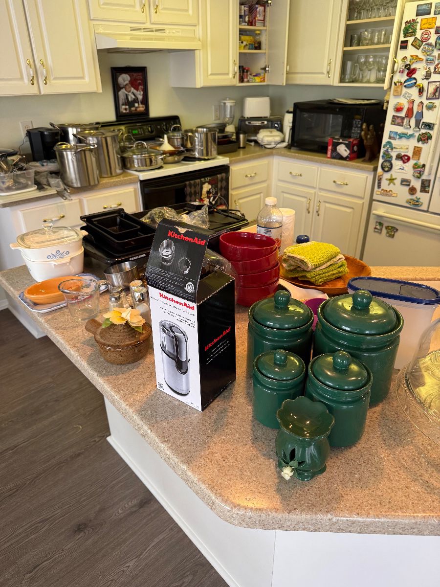 Milone Vintage Estate Sales in Port Richey