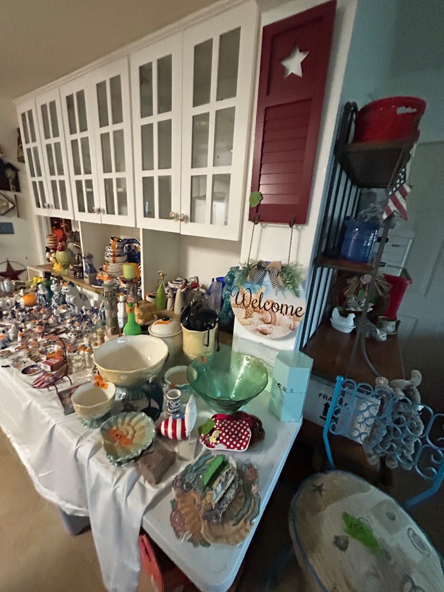 HEAVENLY HANDS ESTATE SALES - MAINLANDS UNIT 4 - 04/23-25/2026