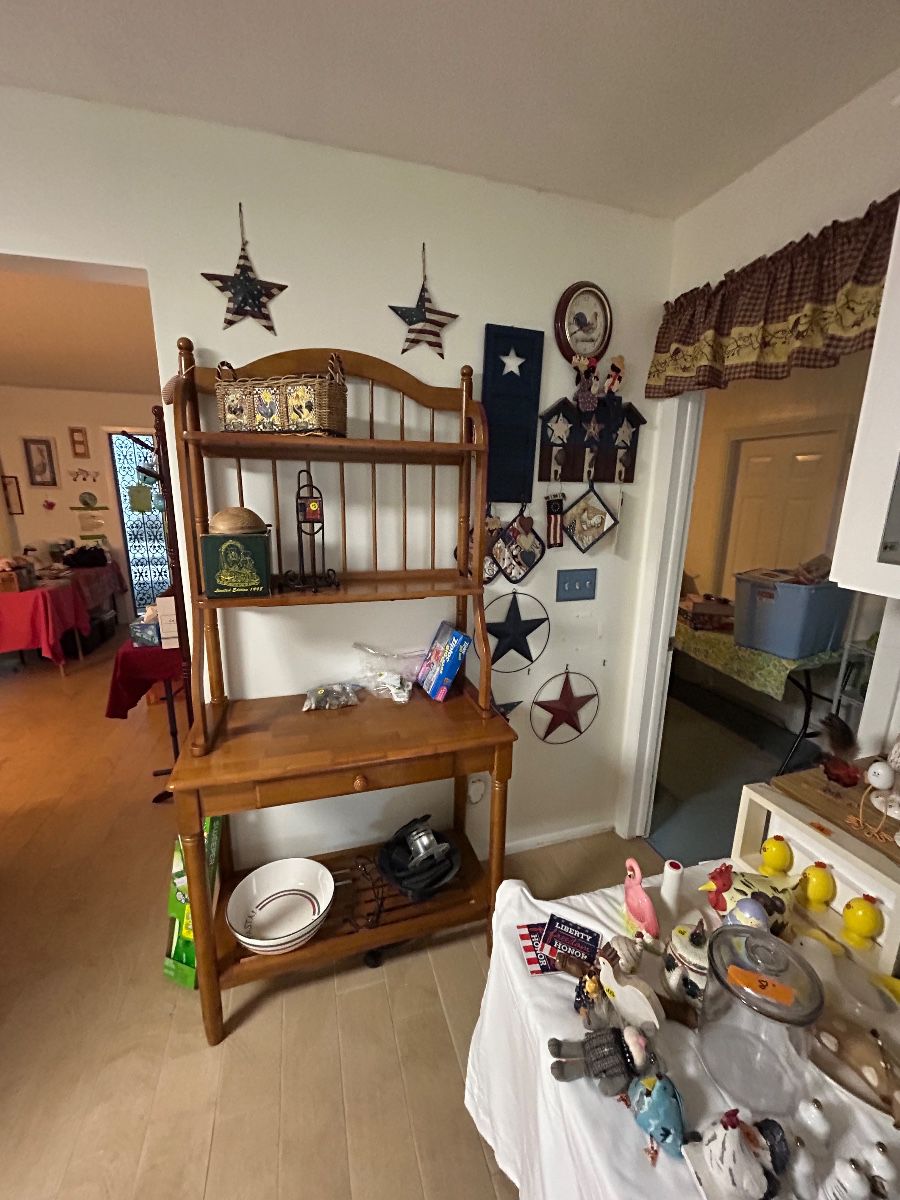 HEAVENLY HANDS ESTATE SALES - MAINLANDS UNIT 4 - 04/23-25/2026