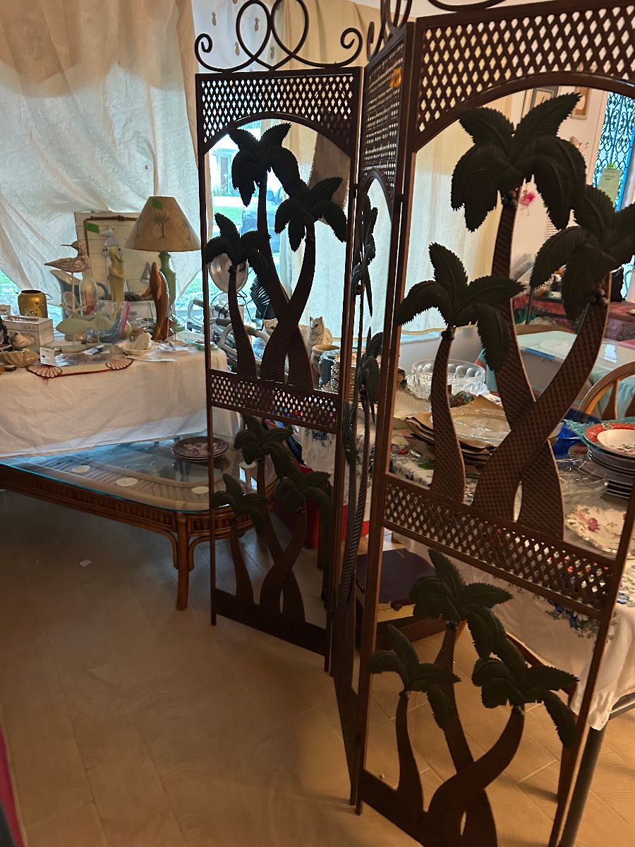 HEAVENLY HANDS ESTATE SALES - MAINLANDS UNIT 4 - 04/23-25/2026