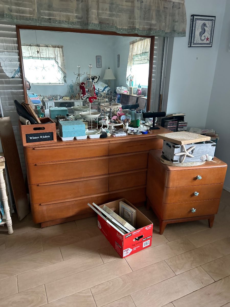 HEAVENLY HANDS ESTATE SALES - MAINLANDS UNIT 4 - 04/23-25/2026