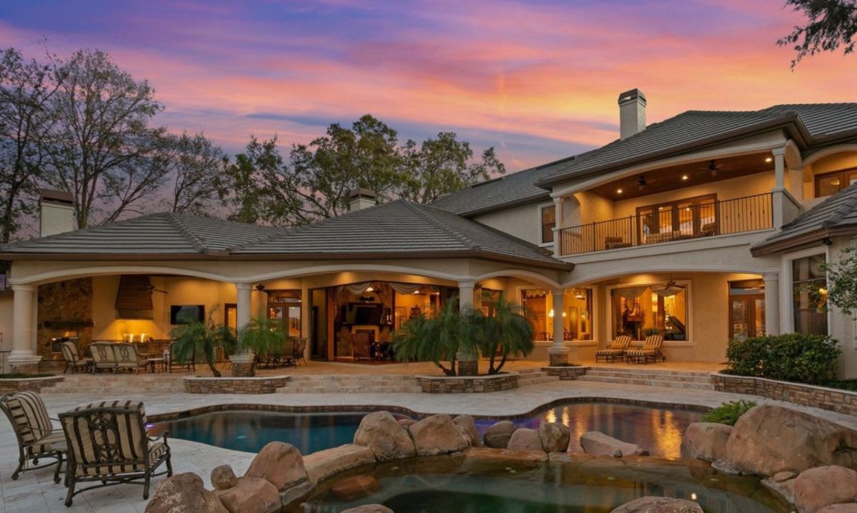 Gorgeous multi million dollar 7,000sf home contents!