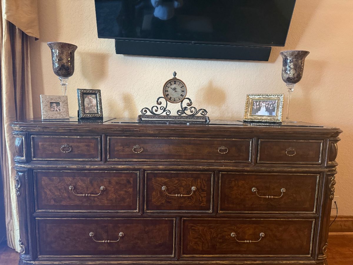 Vintage Decorative Accents Collection