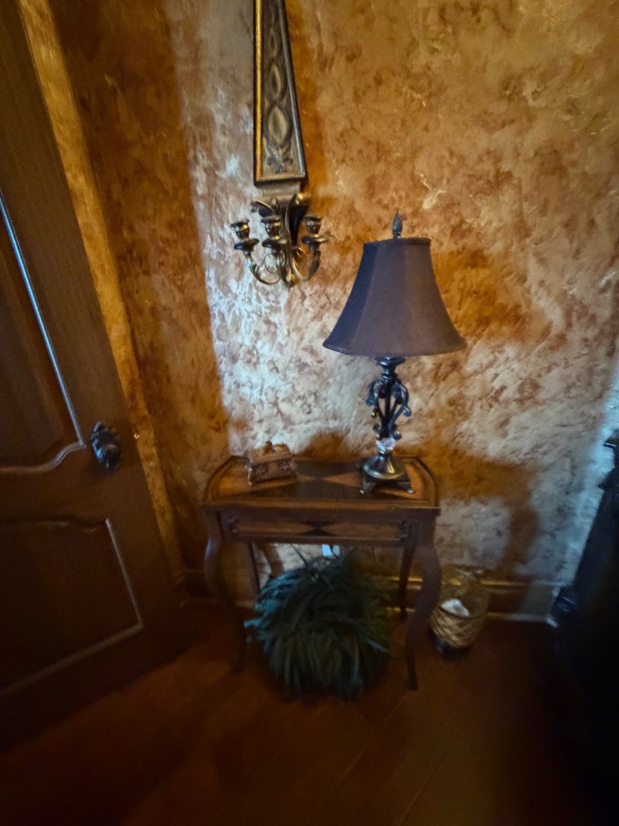 French Country Style Ornate Table Lamp