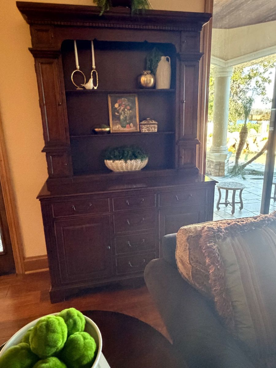 Dark Wood China Cabinet Hutch