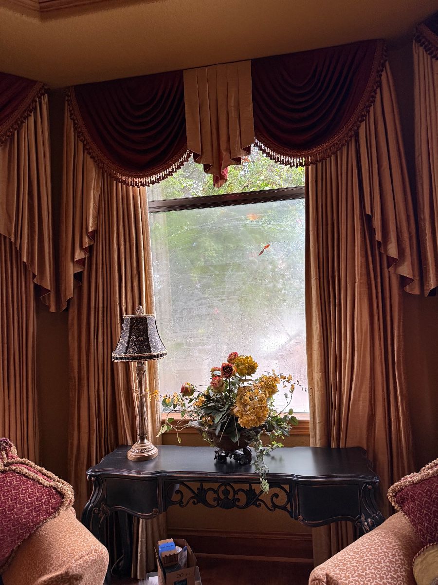 Ornate Table Lamp with Decorative Floral Arrangement