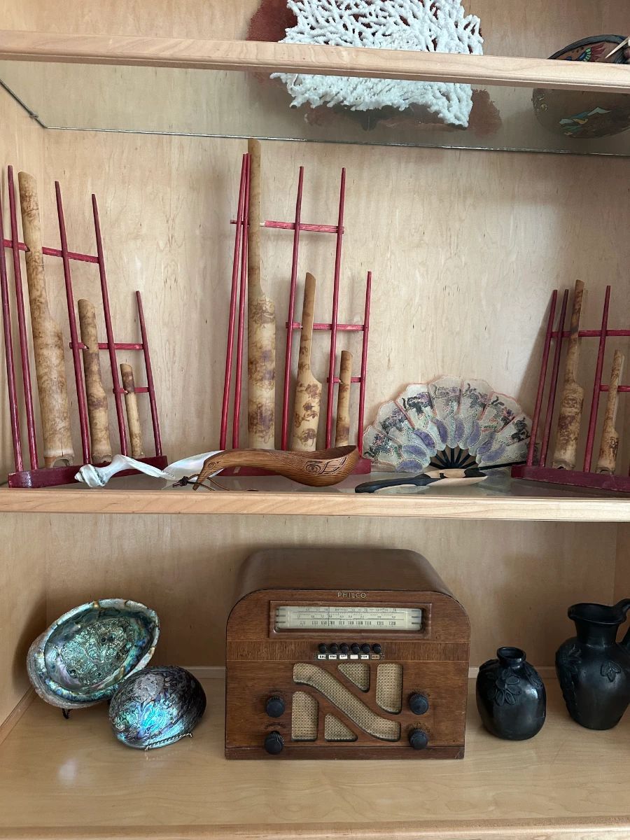 POSHLANDO IN PALM COAST -  Vintage Cameras • Art • Global Collectibles  • More