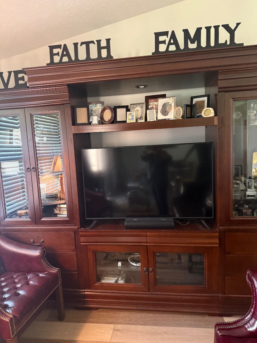Super clean house great man cave!! worth the drive to Palm Bay!!