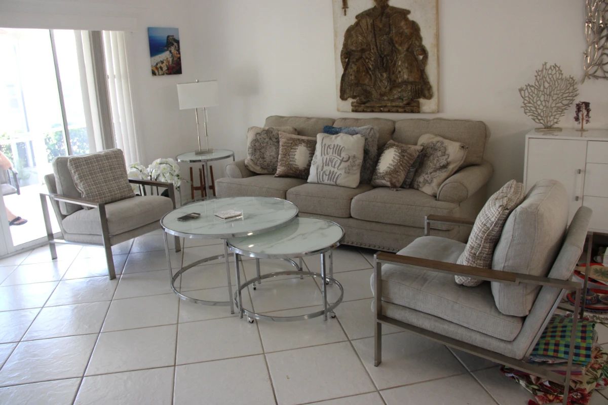 Village of Santo Domingo Estate sale