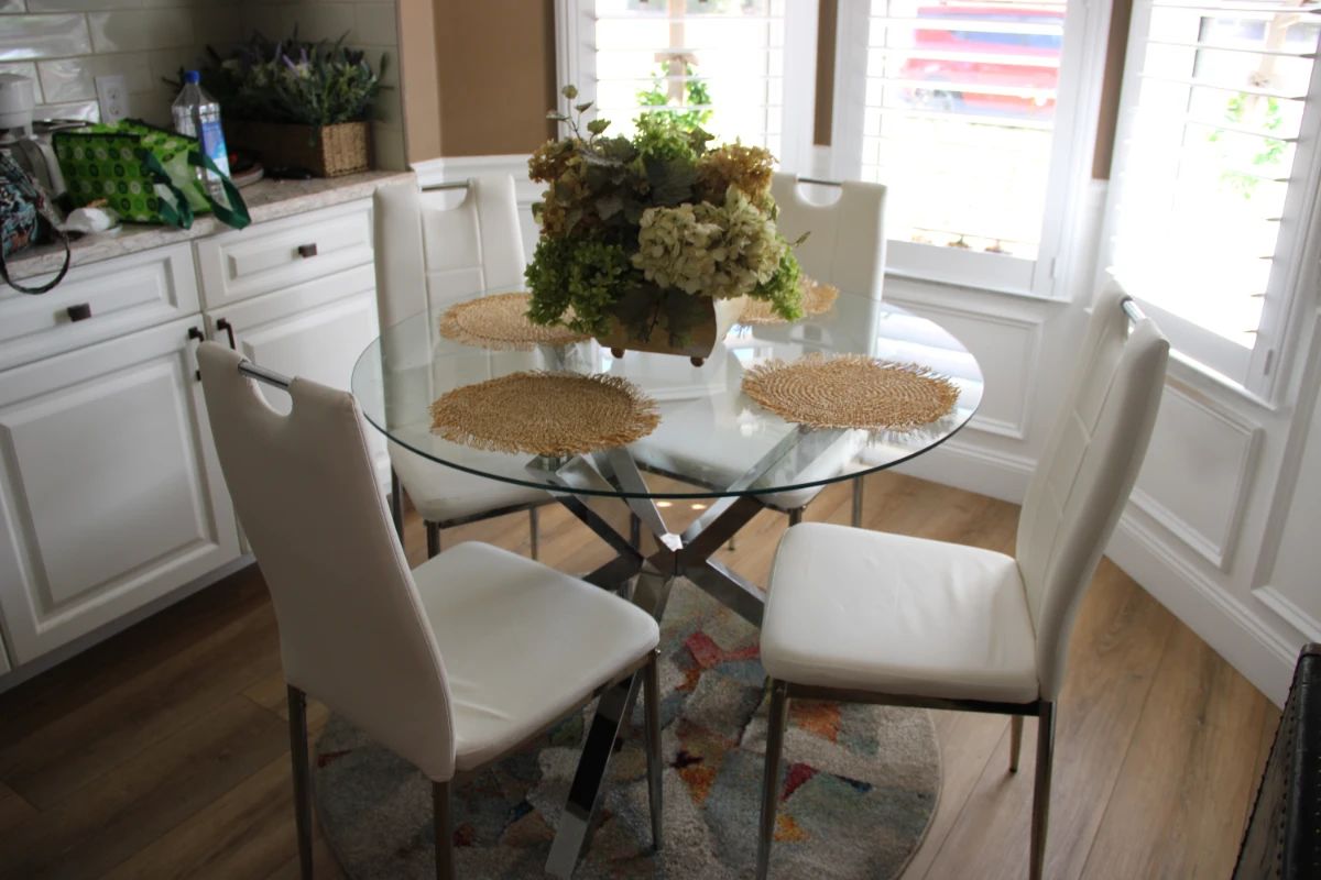 Village of Santo Domingo Estate sale