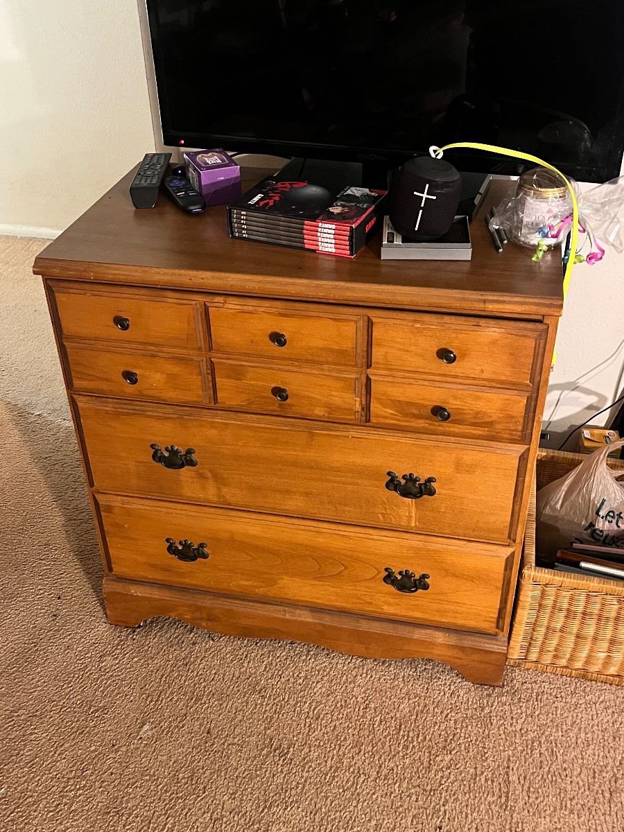Mid-Century Pine 8-Drawer Dresser