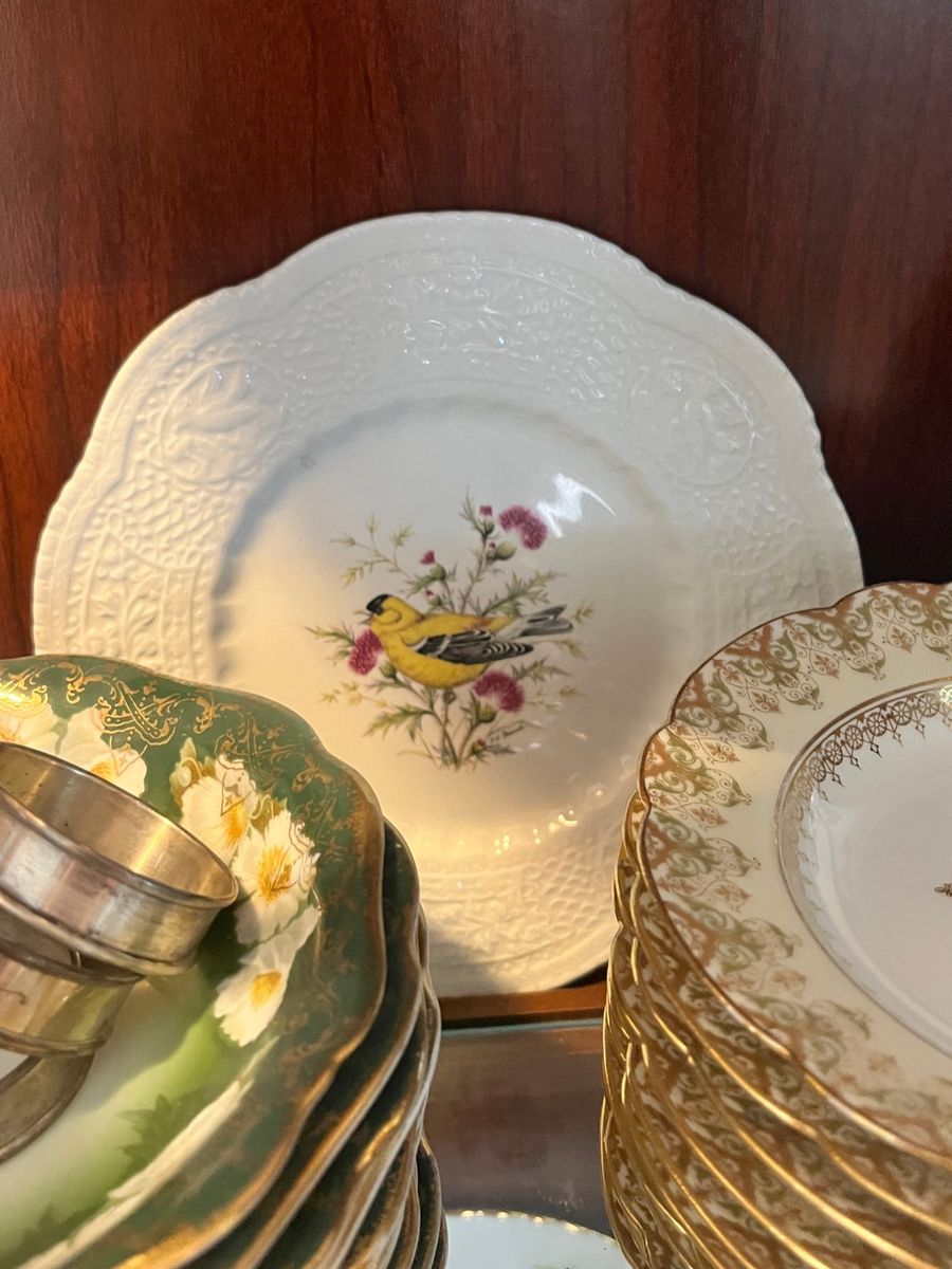 Goldfinch and Thistle Decorative Plate