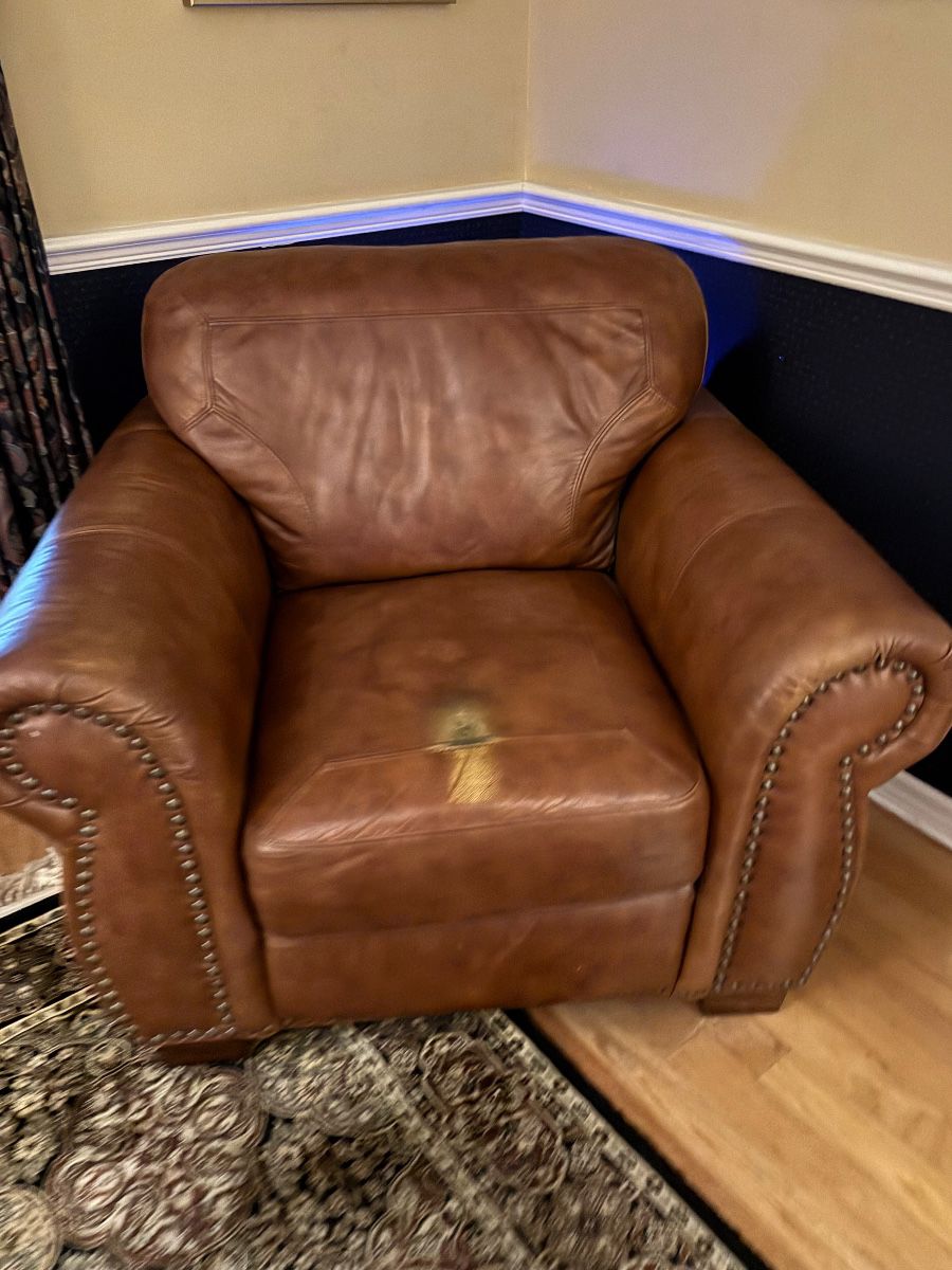 Suntree beauty, retired and relocating with Keep Your Crown On Estate Sales