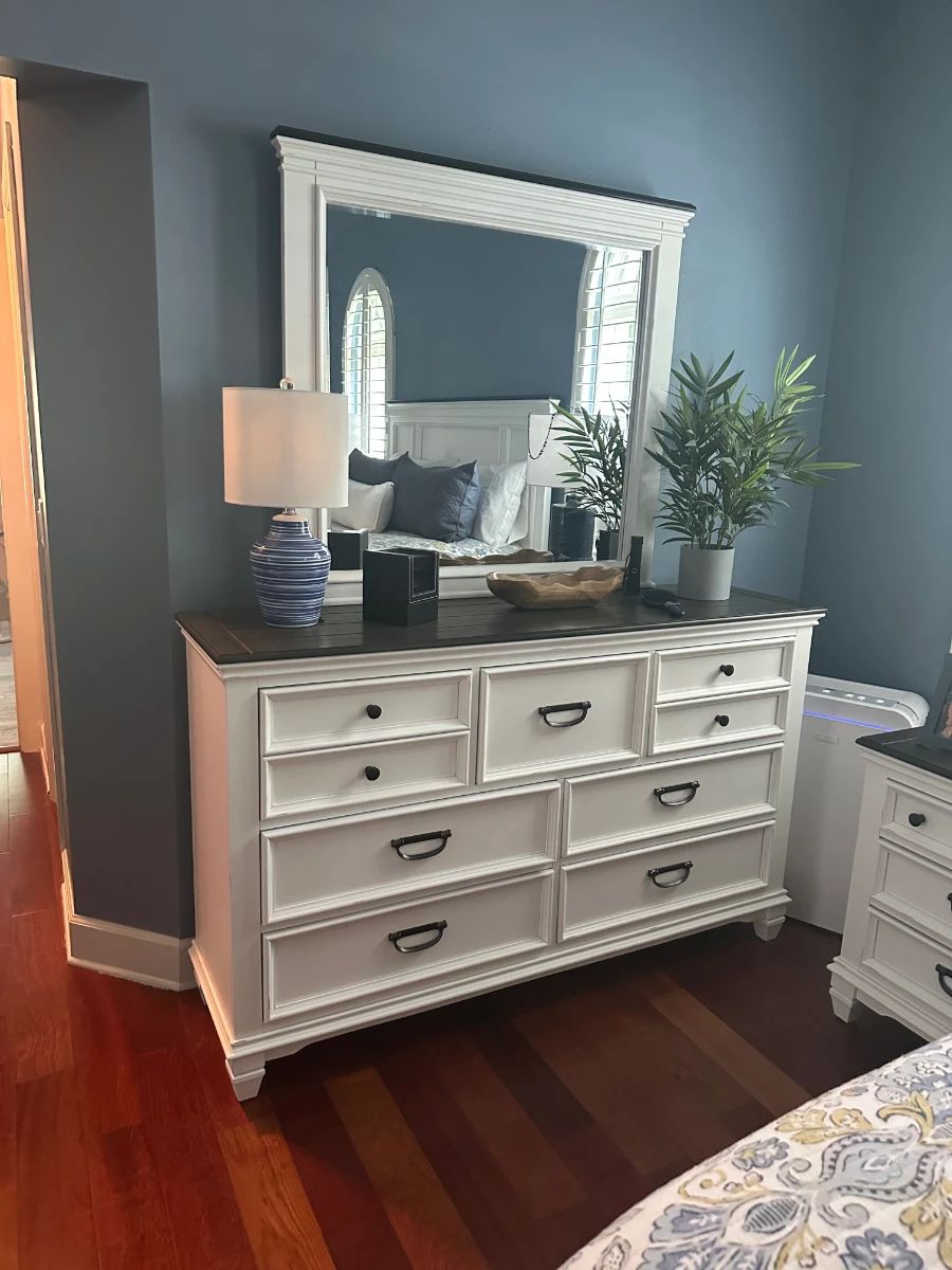 Poshlando in Valrico– Vacation Home Estate Sale with Golf Cart, E-Bikes & Coastal Furnishings