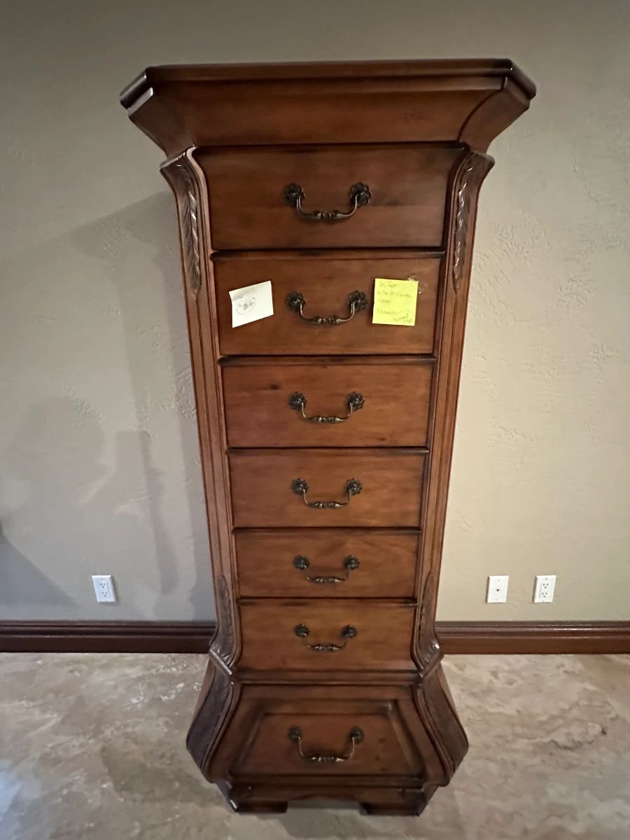 Big Beautiful Luxury Furniture Discounted!