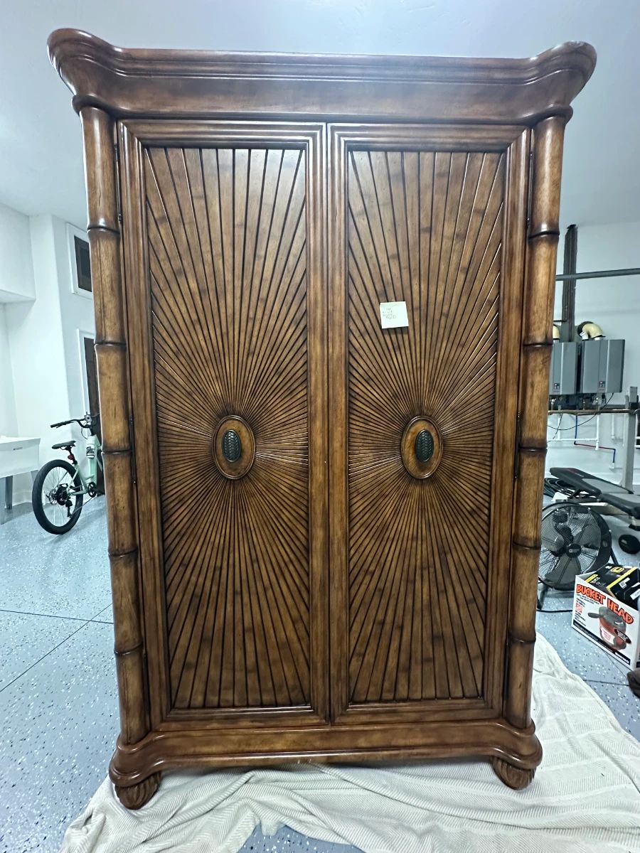 Big Beautiful Luxury Furniture Discounted!