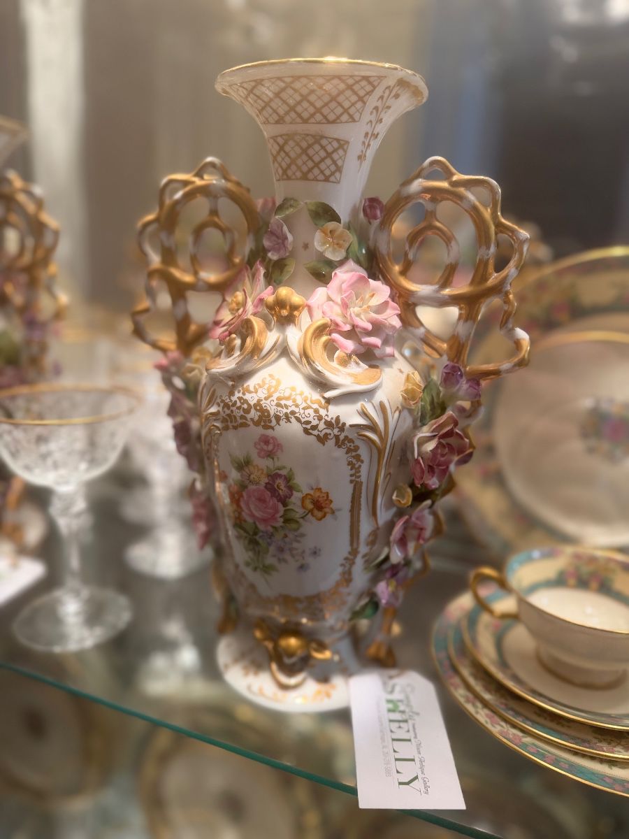 The Simply Shelly Cottage Estate Sale in Point Clear at estate sale in Fairhope, AL