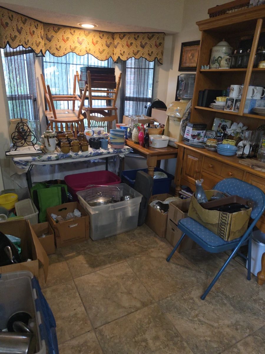 Packed Lake Panasoffkee FL Estate Sale!