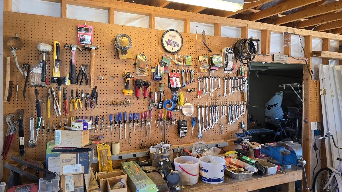 Items on offer in Ponder, TX — Handyman Heaven in Ponder: Loads of Power Tools, Golf Cart, Trailers, Remington Statues, and more!