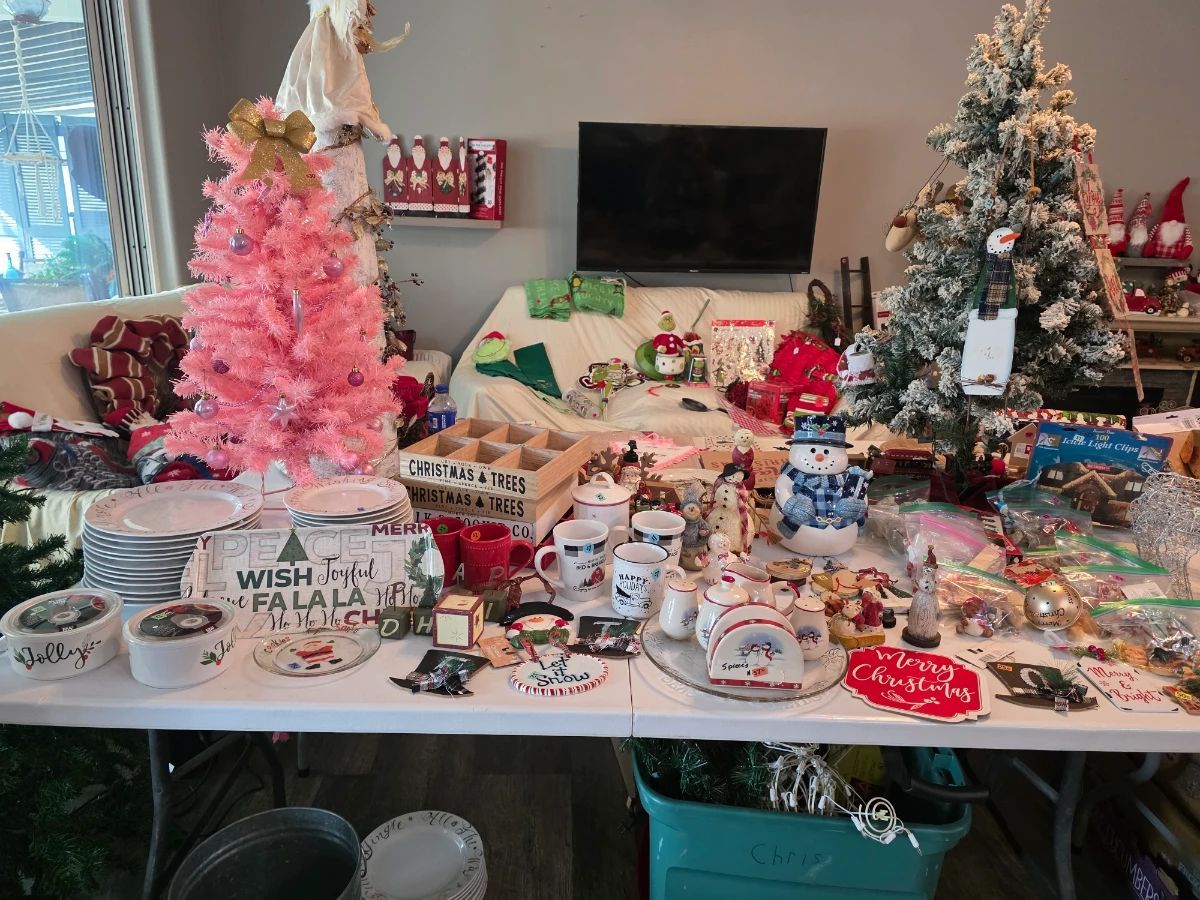Items on offer in Hudson, FL — Coastal Christmas