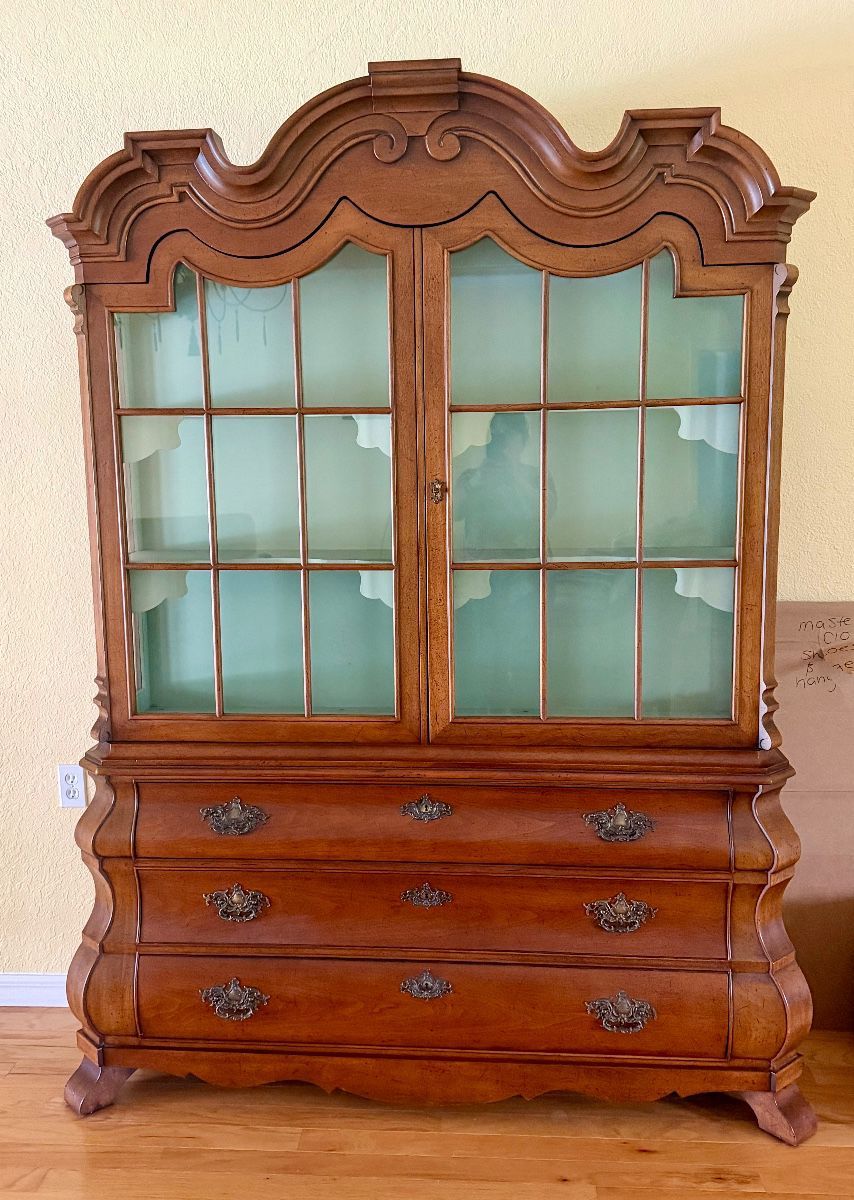 Items on offer in Ocala, FL — More Splendid Estate Sale