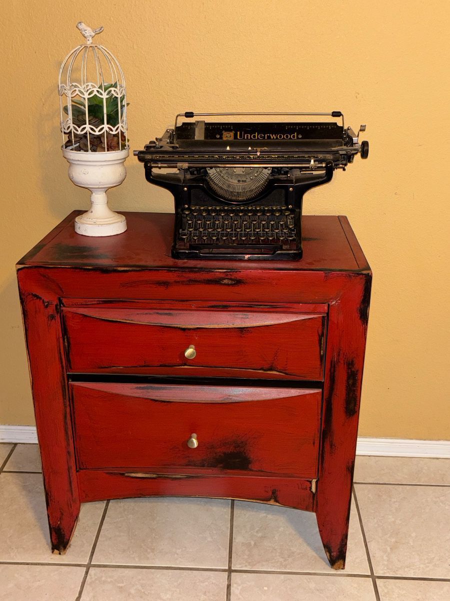 Items on offer in Emory, TX — Poppin Sale in Pecan Orchard Estate