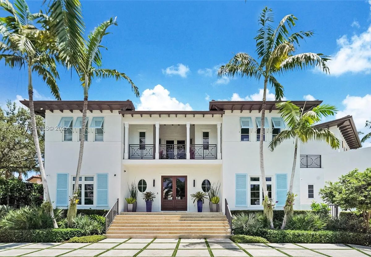 Items on offer in Miami, FL — GABLES BY THE SEA - HUGE MOVING SALE