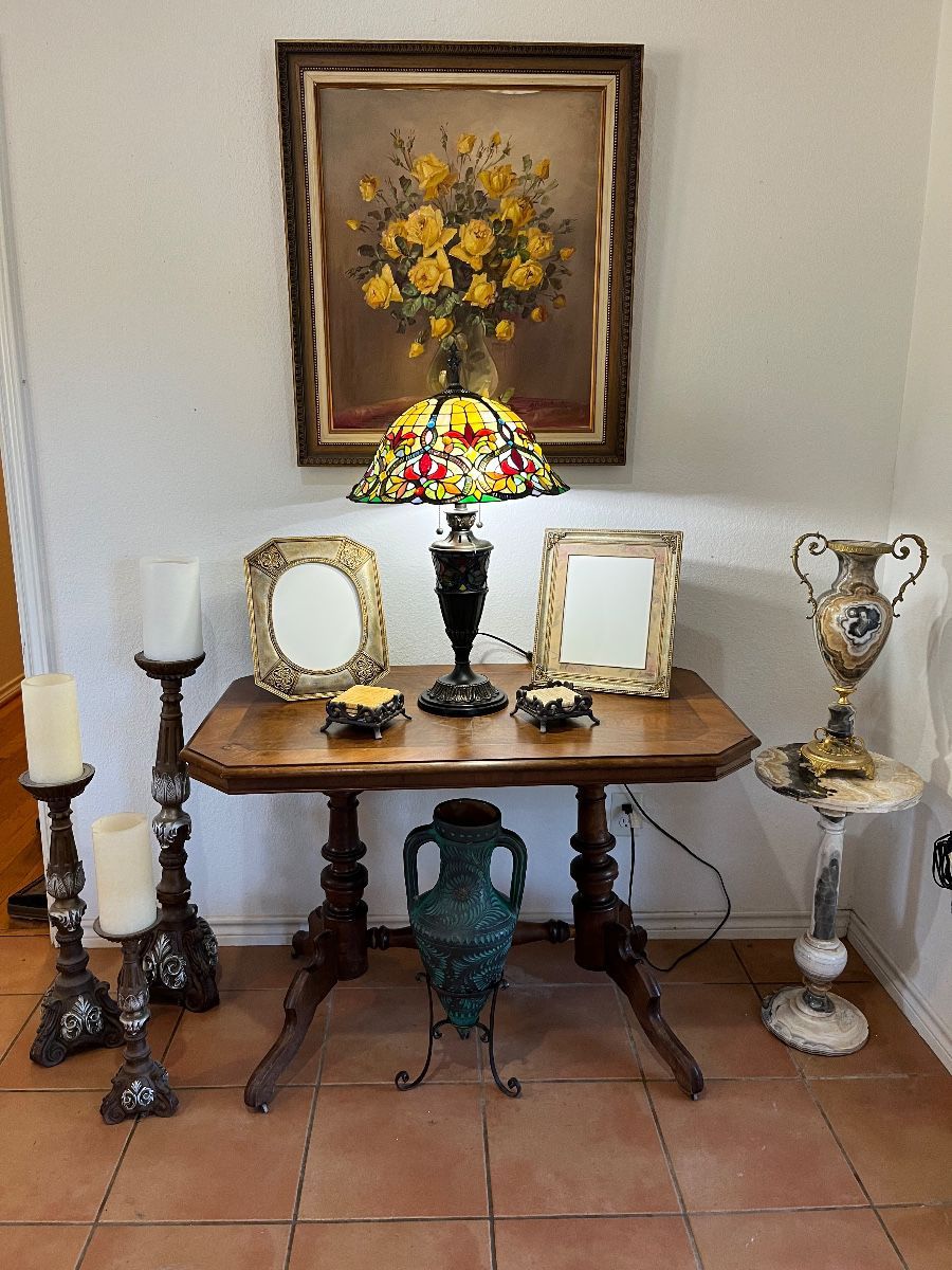 Items on offer in Gatesville, TX — Durham Estate Sale