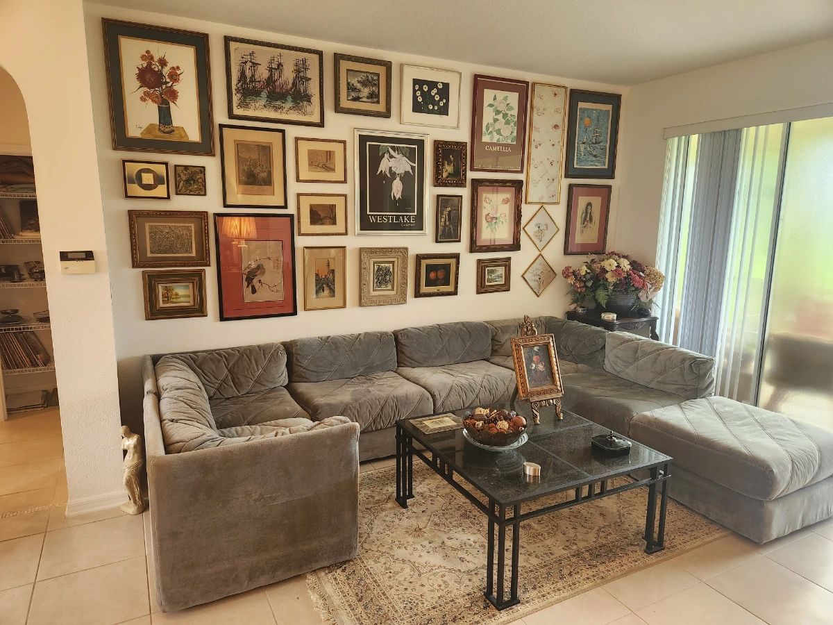 Items on offer in Ocala, FL — On Top Of The World Estate Sale