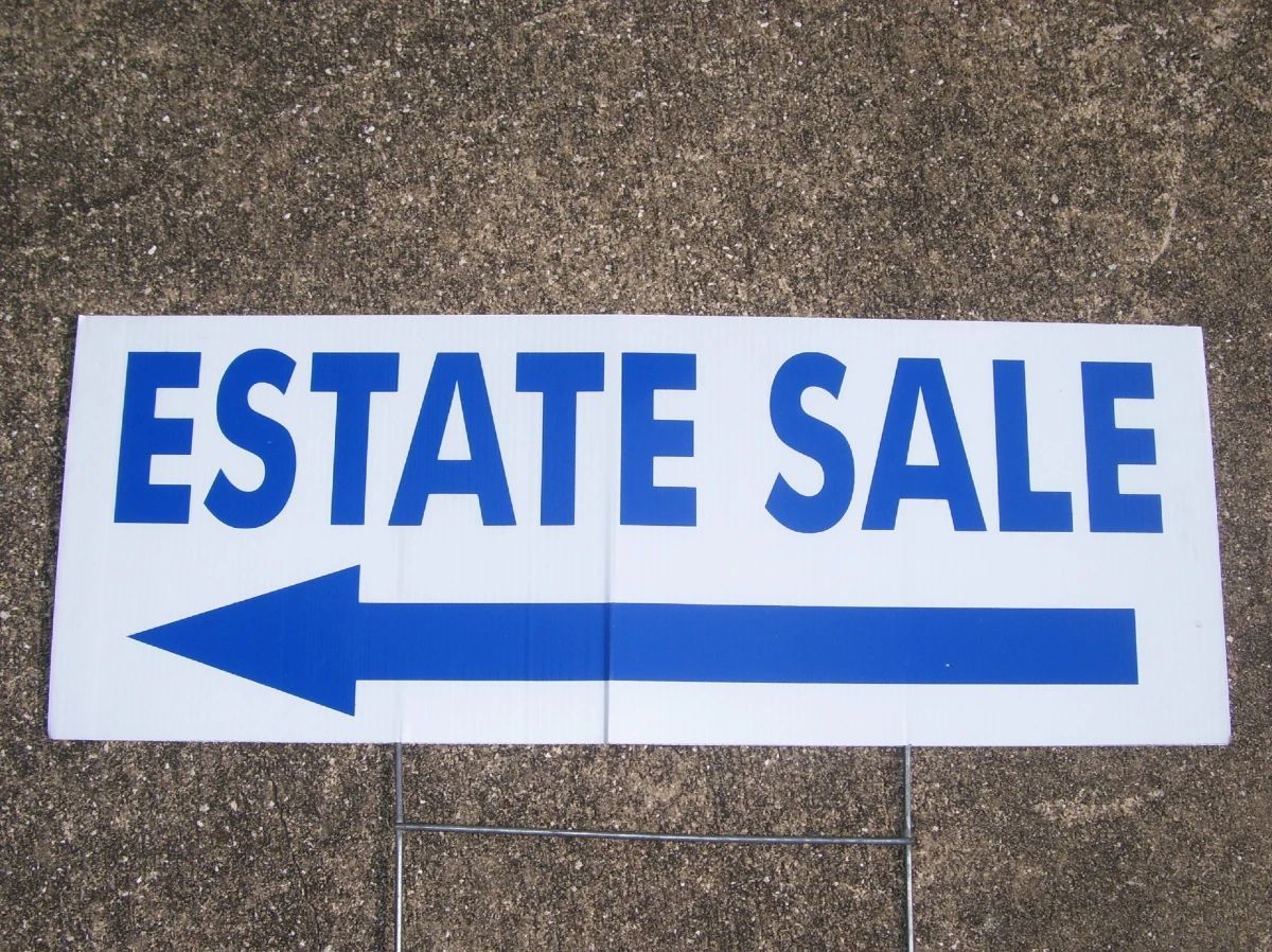 Items on offer in Ocklawaha, FL — Estate Sale on Lake Weir - You Do Not Want to Miss This One!
