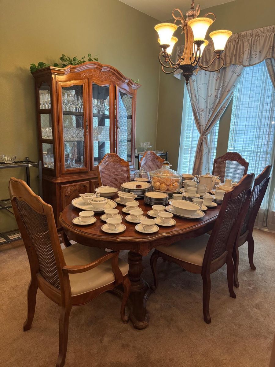 Items on offer in Red Oak, TX — Rocking Sale in Red Oak
