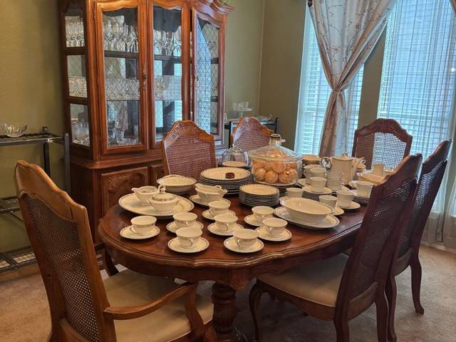 Items on offer in Red Oak, TX — Rocking Sale in Red Oak