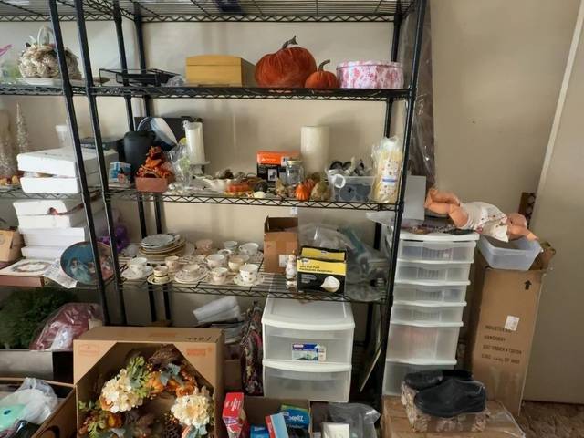 Items on offer in Cypress, CA — Cypress Estate Sale by SoCal Home Clear Outs