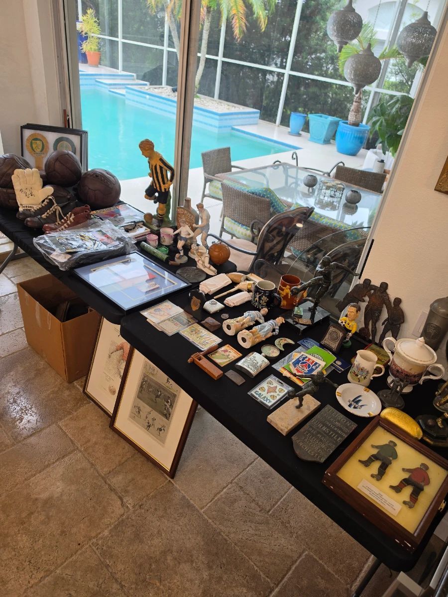 Items on offer in Lutz, FL — (MASSIVE) Upscale Lutz FL Estate Sale