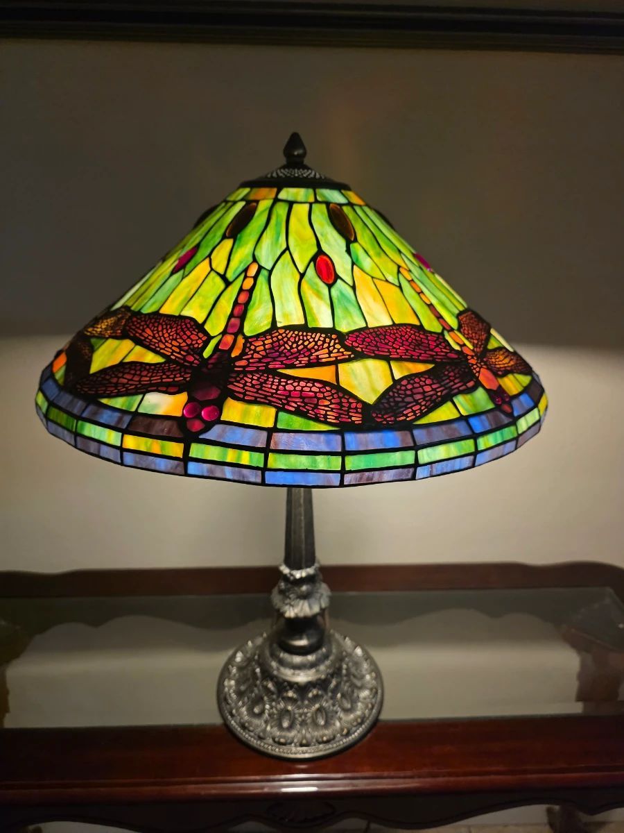 Items on offer in Apopka, FL — You'll FALL in love with this Apopka Estate Sale! Decor, Holiday, Military, Furnishings and more!