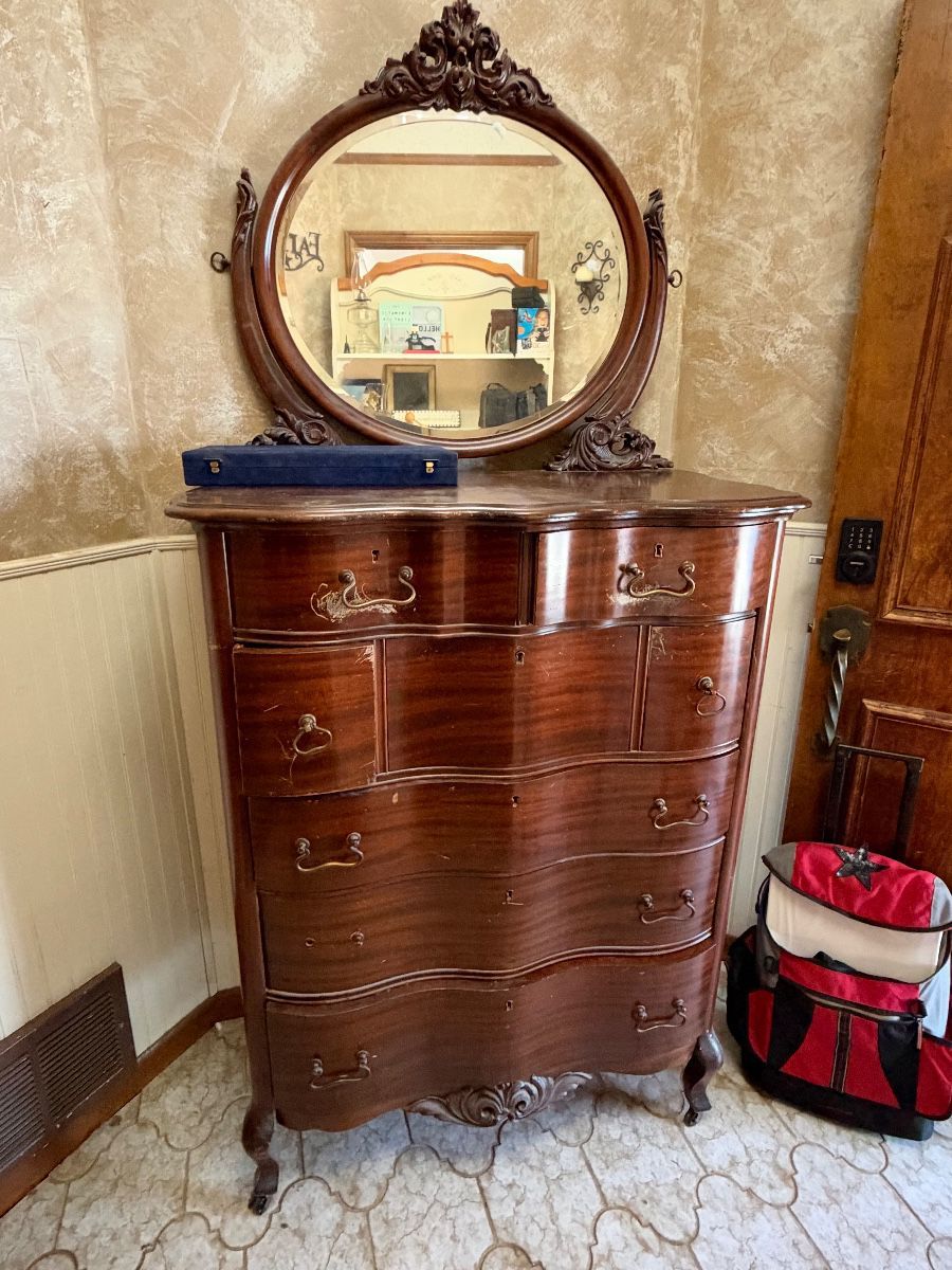 Items on offer in Hurst, TX — Bits and Pieces in Hurst
