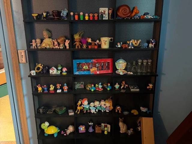 Items on offer in La Habra, CA — La Habra Estate Sale by SoCal Home Clear Outs