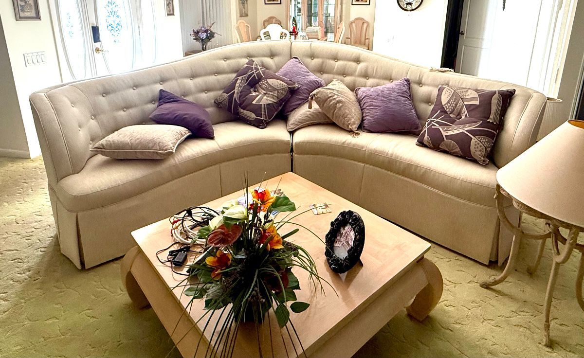 Items on offer in Punta Gorda, FL — CANT TAKE IT WITH YOU - ESTATE SALE