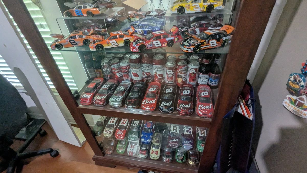 Items on offer in Melbourne, FL — FULL HOUSE IN WEST MELBOURNE