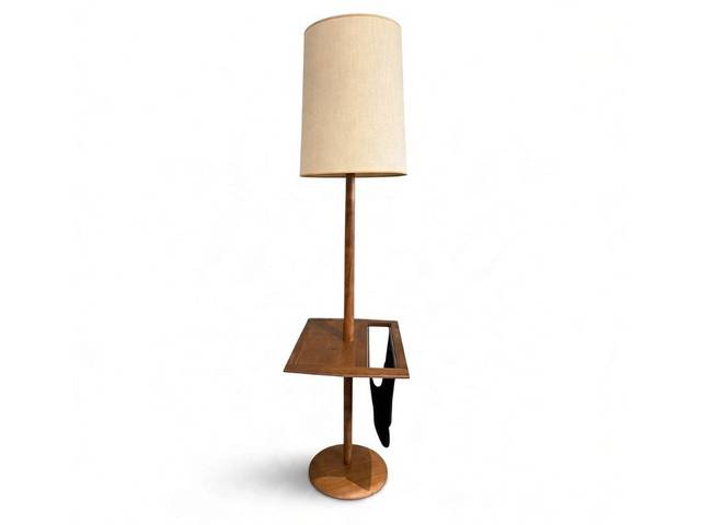 Items on offer in Warrensville Heights, OH — Mid Century, Fine Art and Collectibles Online Auction, Warrensville Heights OH