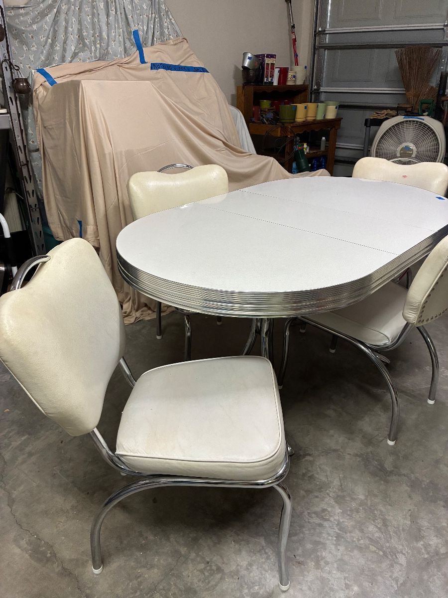 Items on offer in Viera, FL — GINORMOUS: Thousands of COOL TREASURE FINDS, Smalls and Furniture  Too