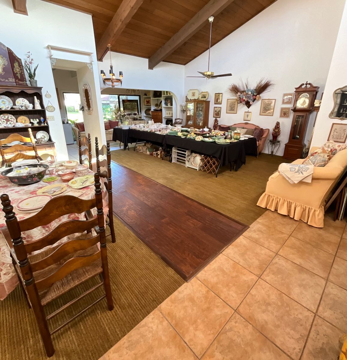 Items on offer in Melbourne, FL — Great Sale in Melbourne!! ( Round 2 ) House is Loaded with Collectibles and Much More!!