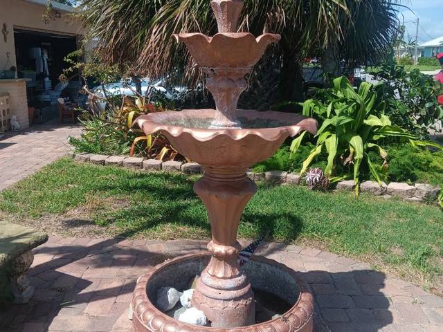 Items on offer in Satellite Beach, FL — Part 1 - Packed Home Tons of great stuff. Read Discription details.