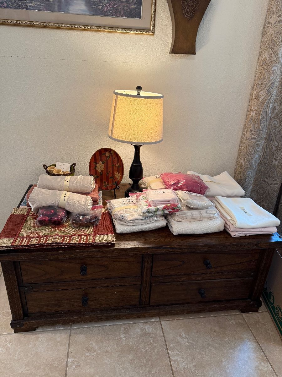 Items on offer in Grand Prairie, TX — Halloween Weekend Sale * Prairie Pearls Estate Sales