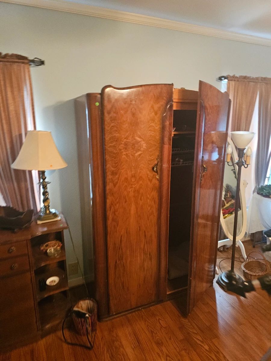 Items on offer in Dallas, TX — 50% OFF ANTIQUE FURNITURE ELEGANCE ESTATE SALE BY ALAMO AZTEK ESTATE SALES DFW