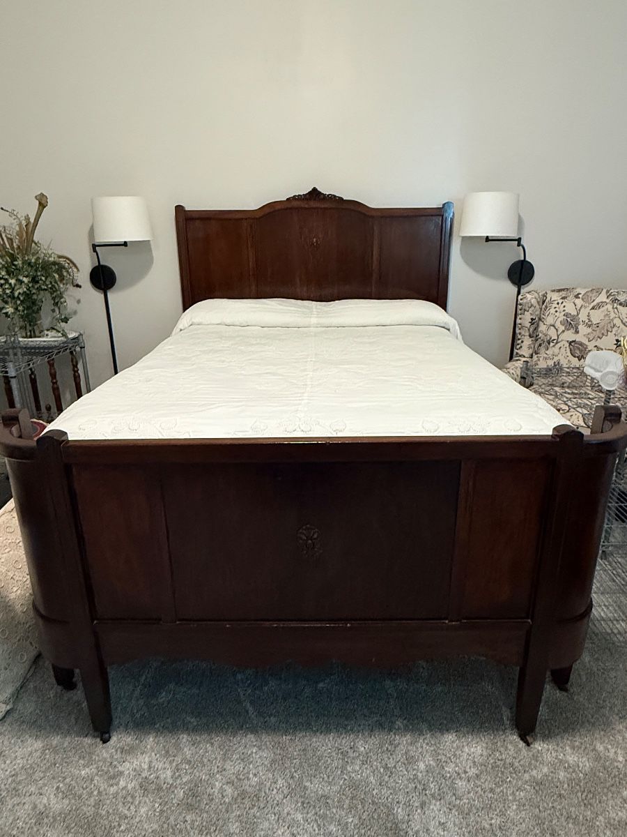 Items on offer in Daphne, AL — IMPECCABLE DAPHNE SALE